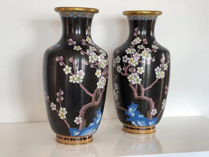 Vaas - Messing - China - Motief Fiori di Pruno (Zonder, Antiek en Kunst, Antiek | Overige Antiek