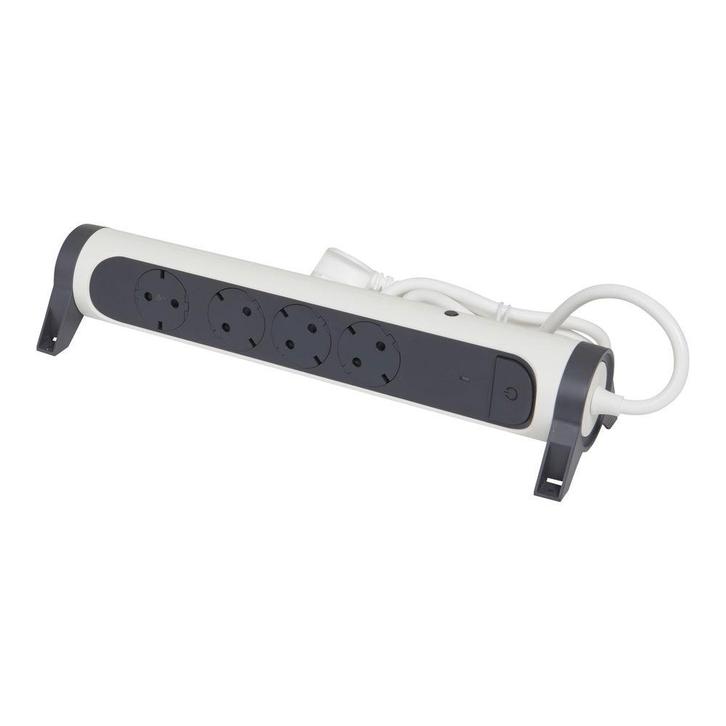 Legrand Premium Automatisch Stopcontact 4x Met 1,5m Kabel, Bricolage & Construction, Électricité & Câbles, Envoi