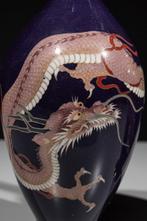 Vaas - Cloisonné - Een paar cloisonné emaille vazen met