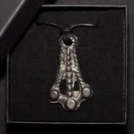 Viking periode Brons beautiful (white) bronze dragon foot