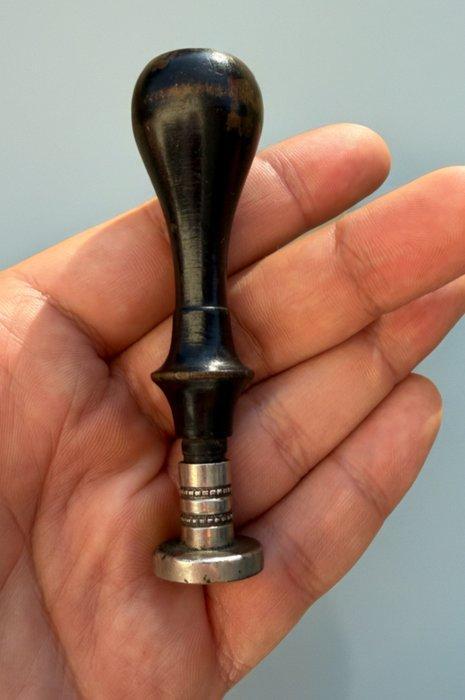 Mysterieuze Victoriaanse zegel in ebbenhout en brons -, Antiek en Kunst, Curiosa en Brocante