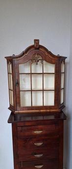 Armoire - Bois : acajou ; cuivre/laiton