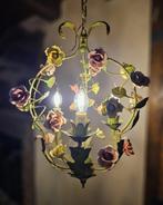 Plafondlamp (3) - Smeedijzer - en porseleinen bloemen, Antiek en Kunst