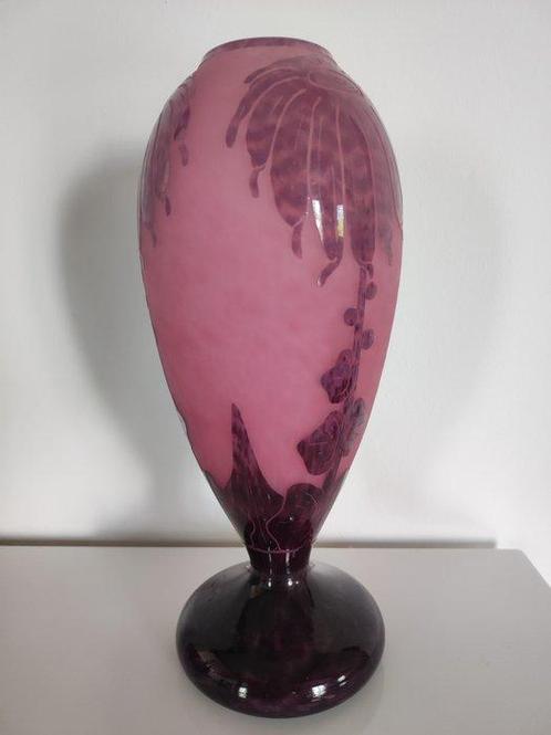 Le Verre Français - Vase - Verre - Dahlia - H. 31 cm, Antiek en Kunst, Antiek | Glaswerk en Kristal