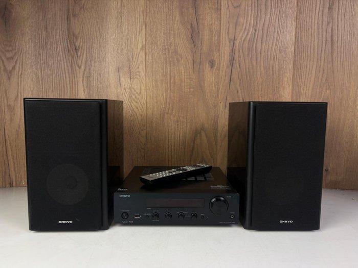 Onkyo - R-1045 Receiver - D-145 Speakers Stereoset, Audio, Tv en Foto, Radio's