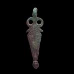 Début du Moyen Âge Bronze Pendentif hibou très rare avec