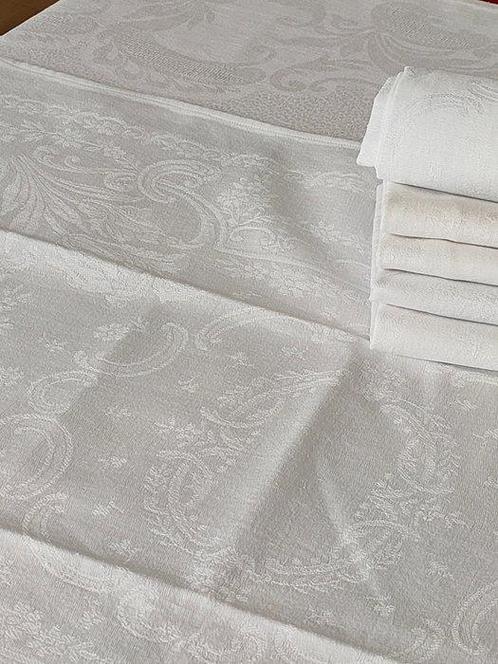Nappe blanche et 6 serviettes de table. 238 x 120 cm (7) -, Antiek en Kunst, Antiek | Tapijten, Tafelkleden en Textiel