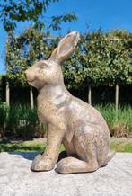 Beeldje - A proud hare - mgo