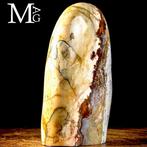 Merveilleuse opale du Madagascar - Formation minérale