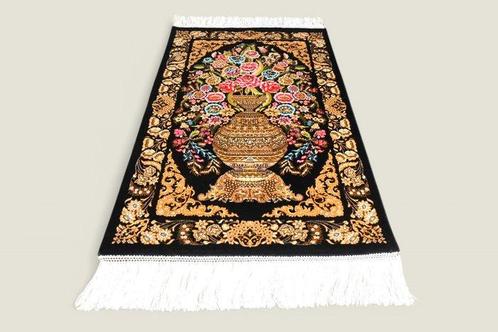 Zijde bloemen scène - Vloerkleed - 80 cm - 50 cm -, Huis en Inrichting, Stoffering | Tapijten en Vloerkleden