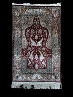 Hereke - Vloerkleed - 109 cm - 69 cm - Ondertekend - heel, Huis en Inrichting, Stoffering | Tapijten en Vloerkleden, Nieuw