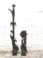 Ornement décoratif (2) - Deux frises en bois sculpté