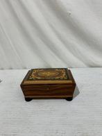 Muziekdoos - Italië - 1960-1970 - Carillon met intarsio, Antiek en Kunst