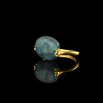 Oud-Romeins Ring met Romaansblauwe glazen kers (Zonder