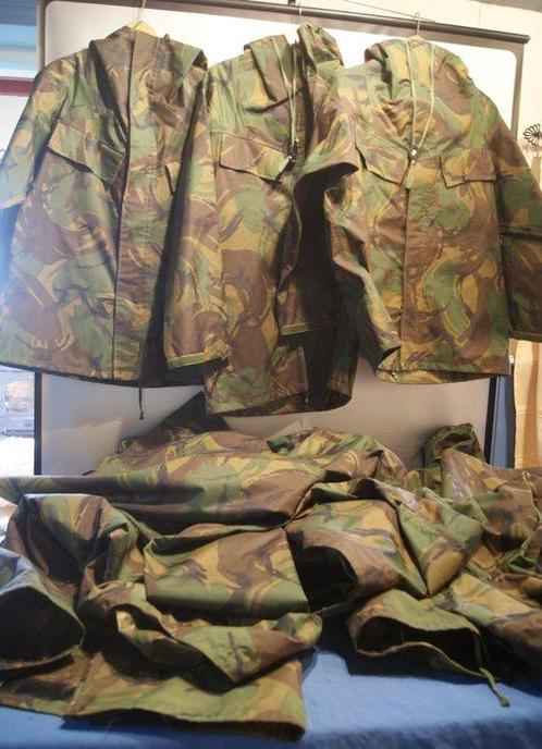 Royaume-Uni - 10 x imperméable camouflage armée Angleterre -, Verzamelen, Militaria | Algemeen