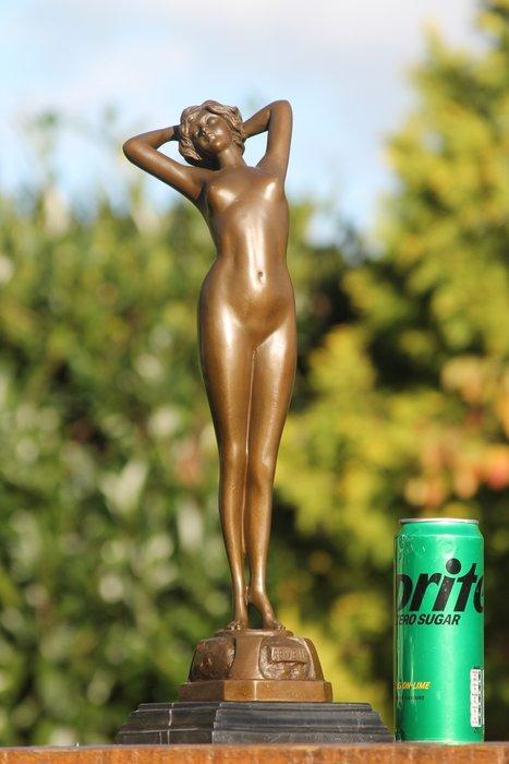 sculptuur, jongedame - brons 42 cm - 42 cm - Brons, Antiek en Kunst, Kunst | Designobjecten