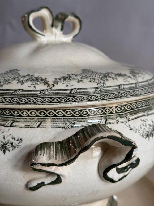 Faïence L.G. - Serveerschaal - Modele Antoinette -, Antiek en Kunst, Antiek | Glaswerk en Kristal