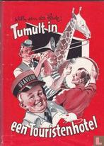 Hout, Willem H.M. van den - Tumult in een toeristenhotel..., Boeken, Verzenden, Zo goed als nieuw