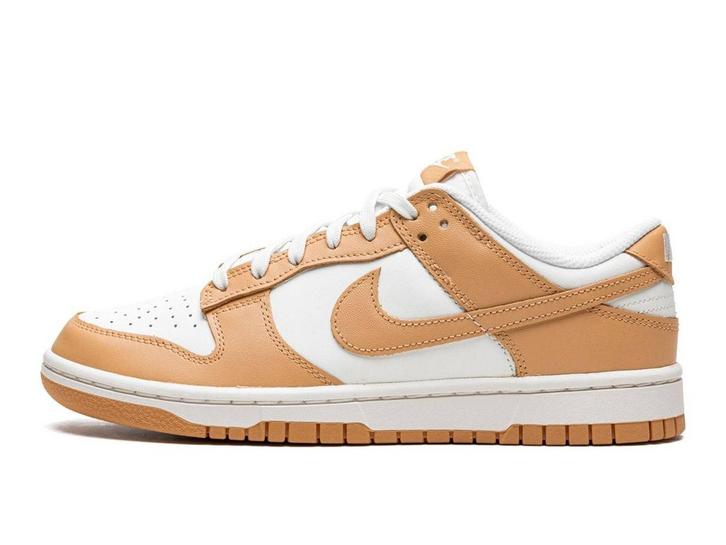 Nike Dunk Low Harvest Moon - Maat 39 EU, Kleding | Heren, Schoenen, Ophalen of Verzenden