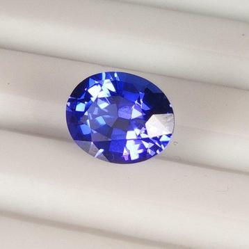 Tanzanite - 2.39 ct - International Gemological Institute