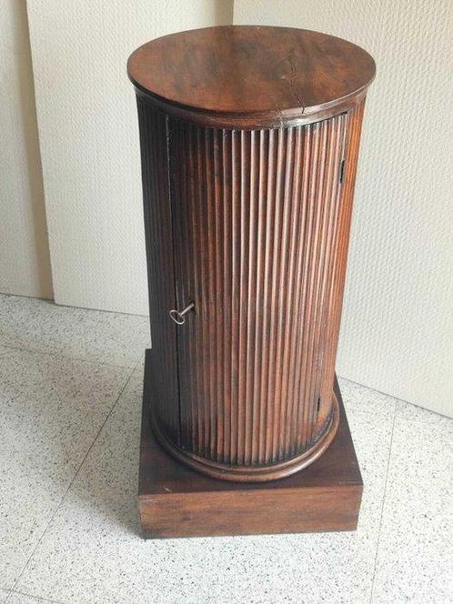 Empire Colonne - 1800-1850 - commode en noyer, Antiek en Kunst, Antiek | Overige Antiek