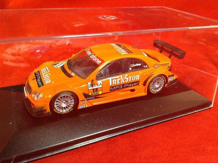 Minichamps 1:43 - Model raceauto (2) - B.M.W. 320i BMW Team, Hobby en Vrije tijd, Modelauto's | 1:5 tot 1:12