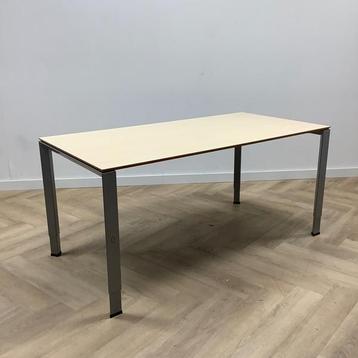 Tweedehands Ahrend 700 verstelbaar bureau / tafel, (bxd), Bureau