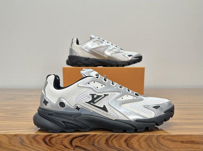 Louis Vuitton - LV Runner Tatic Silver - Sneakers - Maat: EU, Kleding | Heren, Schoenen