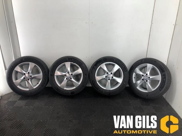 Sportvelgenset + banden Mercedes Vito O288172, Auto-onderdelen, Ophanging en Onderstel