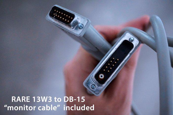 Apple Portrait Display (Model M1030) + Rare 13W3-to-DB15, Games en Spelcomputers, Spelcomputers | Overige Accessoires