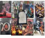 9 Signed Comics from Vampirella, Evil Ernie, Hellboy and, Livres