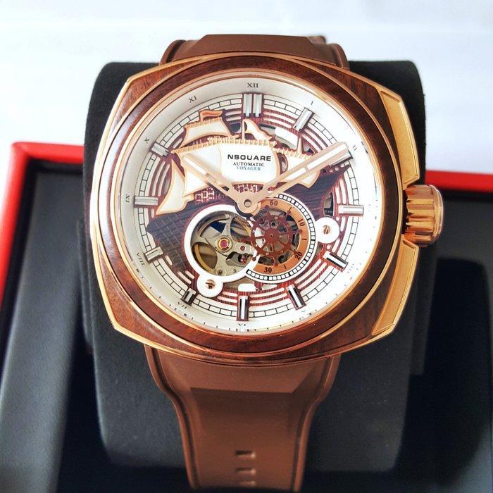 NSquare - VOYAGER - Automatic - Rotating Helm Wheel - Gold -, Handtassen en Accessoires, Horloges | Heren