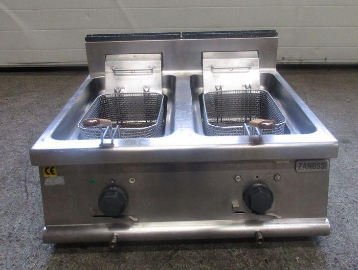Dubbele friteuse Zanussi, frituurpan B70 x D73 x H28cm, Elektronische apparatuur, Frituurpannen