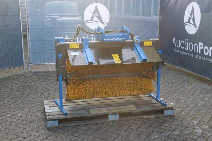 Veiling: Veegborstel aanbouw CW10 120cm 2025 Nieuw, Zakelijke goederen, Machines en Bouw | Onderdelen, Ophalen