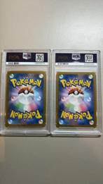 Pokémon - 2 Graded card - Pokémon - Zoroark/Volanion Full, Hobby en Vrije tijd, Nieuw