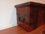 Opbergkoffer - Vurenhout, Metaal - antieke houten kist