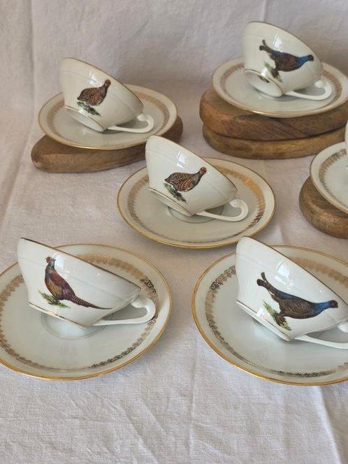 P.L Limoges FRANCE - P.L - émaux porcelaine de Limoges, Antiek en Kunst, Antiek | Meubels | Tafels