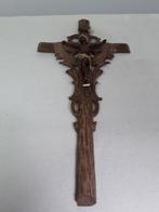 Crucifix - Hout - early 20th century - met bruin gekleurd, Antiek en Kunst