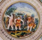 Capodimonte - Plat - Porcelaine - Figure peinte à la main, Antiek en Kunst