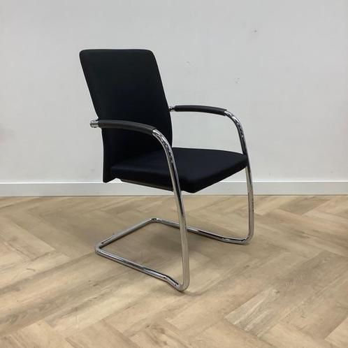 Tweedehands vergaderstoel / stapelstoel, zwart - chroom, Huis en Inrichting, Stoelen, Zwart, Gebruikt, Eén