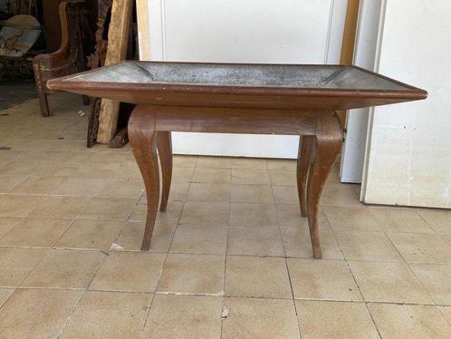 Bijzettafel - gebruikt in de beginjaren en in de eerste, Antiek en Kunst, Curiosa en Brocante