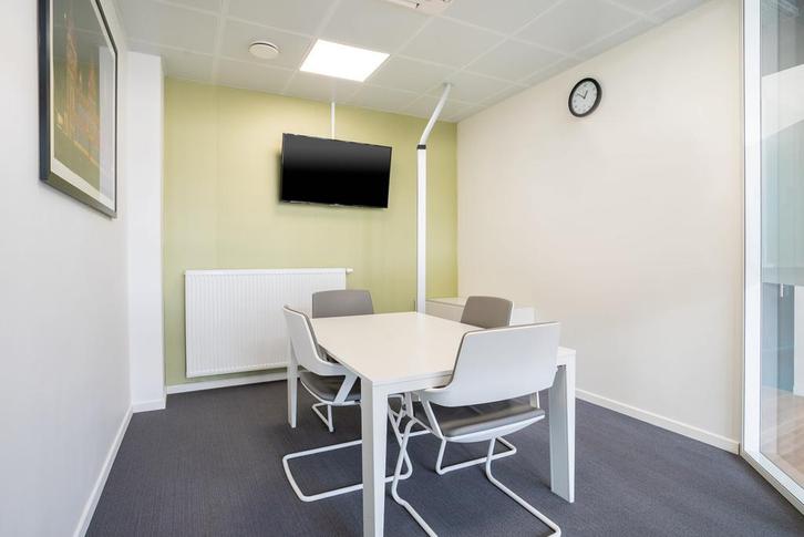 Kantoorruimte voor 4 in Railway Station Express, Articles professionnels, Immobilier d'entreprise