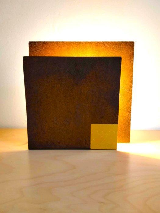 OUT design - Roberto Dagnino - Tafellamp - Dorata - Corten,, Antiek en Kunst, Antiek | Verlichting