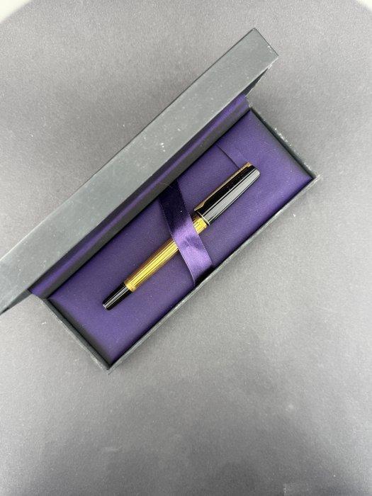 S.T. Dupont - Medium N.B Fountain Pen - Vulpen, Verzamelen, Pennenverzamelingen