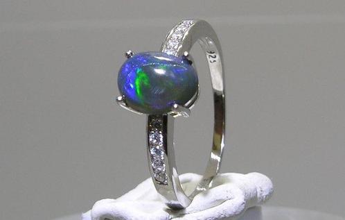 Opale bague - Hauteur : 24.2 mm - Largeur : 20.3 mm- 2.1 g -, Verzamelen, Mineralen en Fossielen