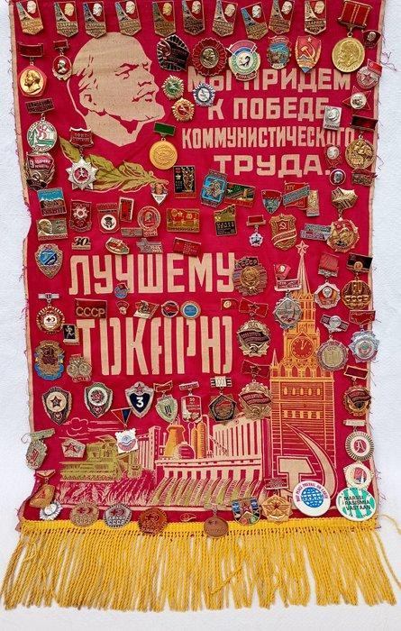 Insigne Lenin - party - Komsomol — To the best turner! -, Antiek en Kunst, Antiek | Speelgoed