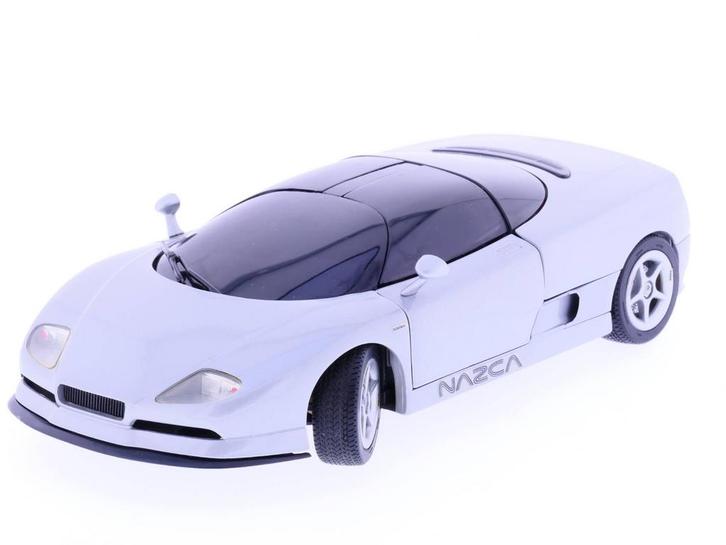 Schaal 1:18 Revell 8812 BMW Nazca M12       Italdesign 19..., Hobby en Vrije tijd, Modelauto's | 1:18, Gebruikt, Revell, Ophalen of Verzenden