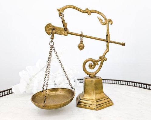 Balance de style Romaine,Florentine - Balance - Laiton doré, Antiek en Kunst, Curiosa en Brocante