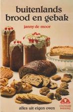 Buitenlands brood en gebak 9789021010175, Boeken, Kookboeken, Gelezen, Janny de Moor, Verzenden