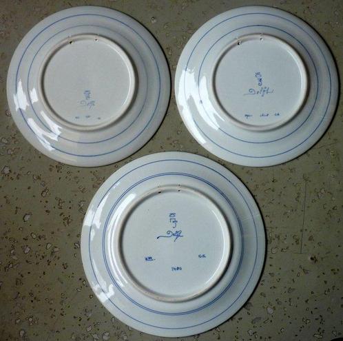 De Porceleyne Fles, Delft - Bord (3) - Aardewerk - twee, Antiek en Kunst, Antiek | Glaswerk en Kristal